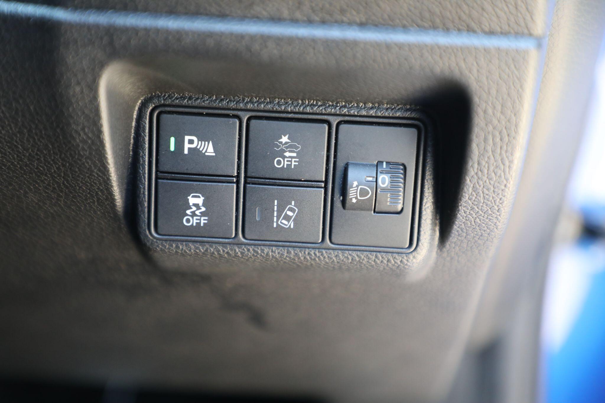 Large vehicle image